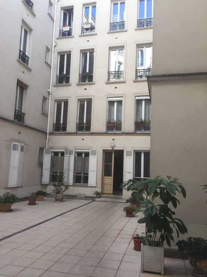 Two-bedroom Apartment Neuilly-sur-Seine Exterior foto